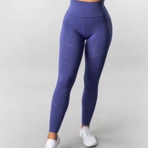 Alphalete OG Revival Leggings in Comet (Medium)